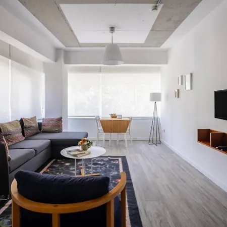 Cozy Coastal Hideaway With Bosphorus Breeze! #399 *